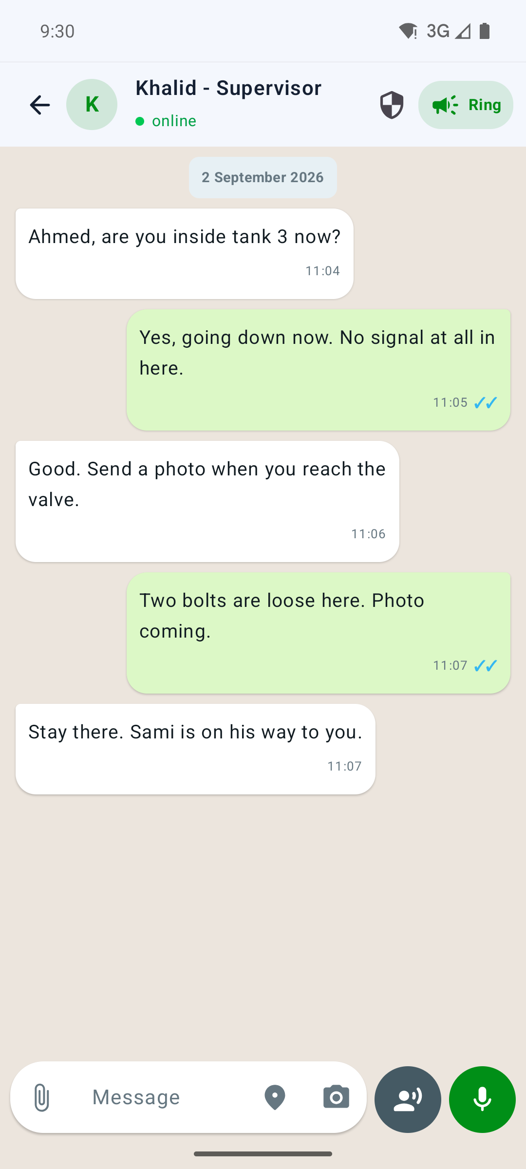 khazan chat between a supervisor and a worker inside a tank, with blue read receipts